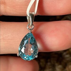 NWT Elegant Natural Blue Topaz Teardrop 12x9mm Pendant in 925 Sterling Silver